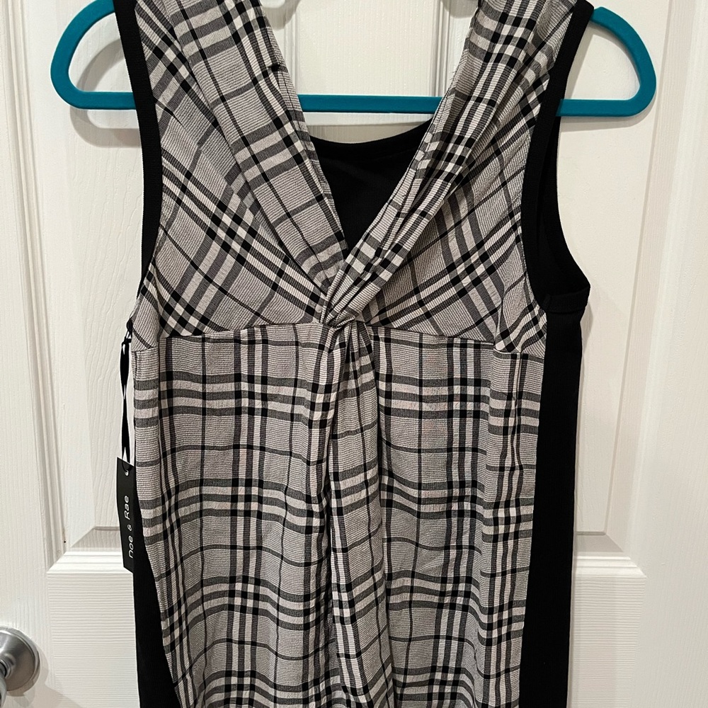 Doe and Rae Black Tank Top Gray/white/black Plaid Open Back. Sz Small SO CUTE.